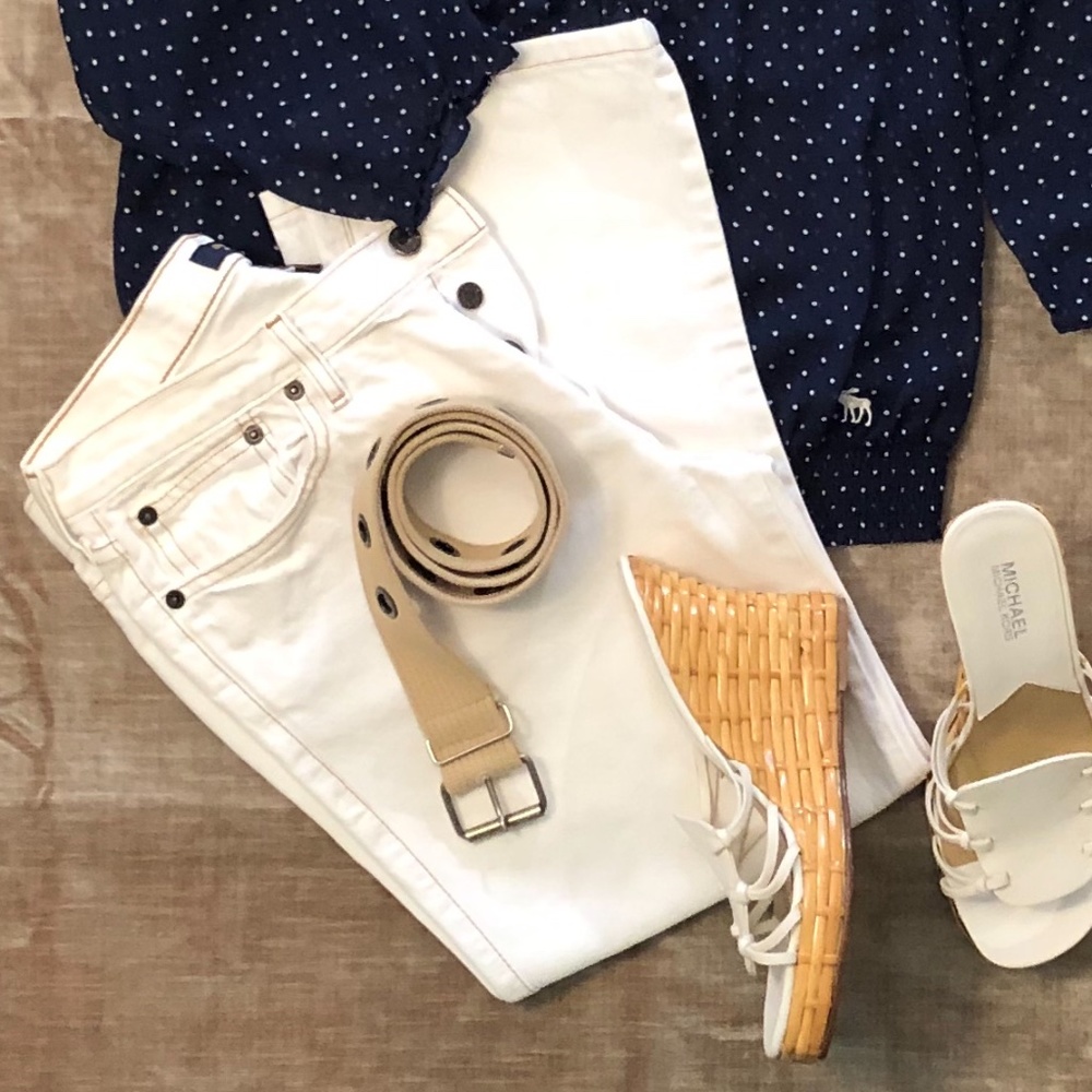 Abercrombie &  Fitch Off White Crop Pants